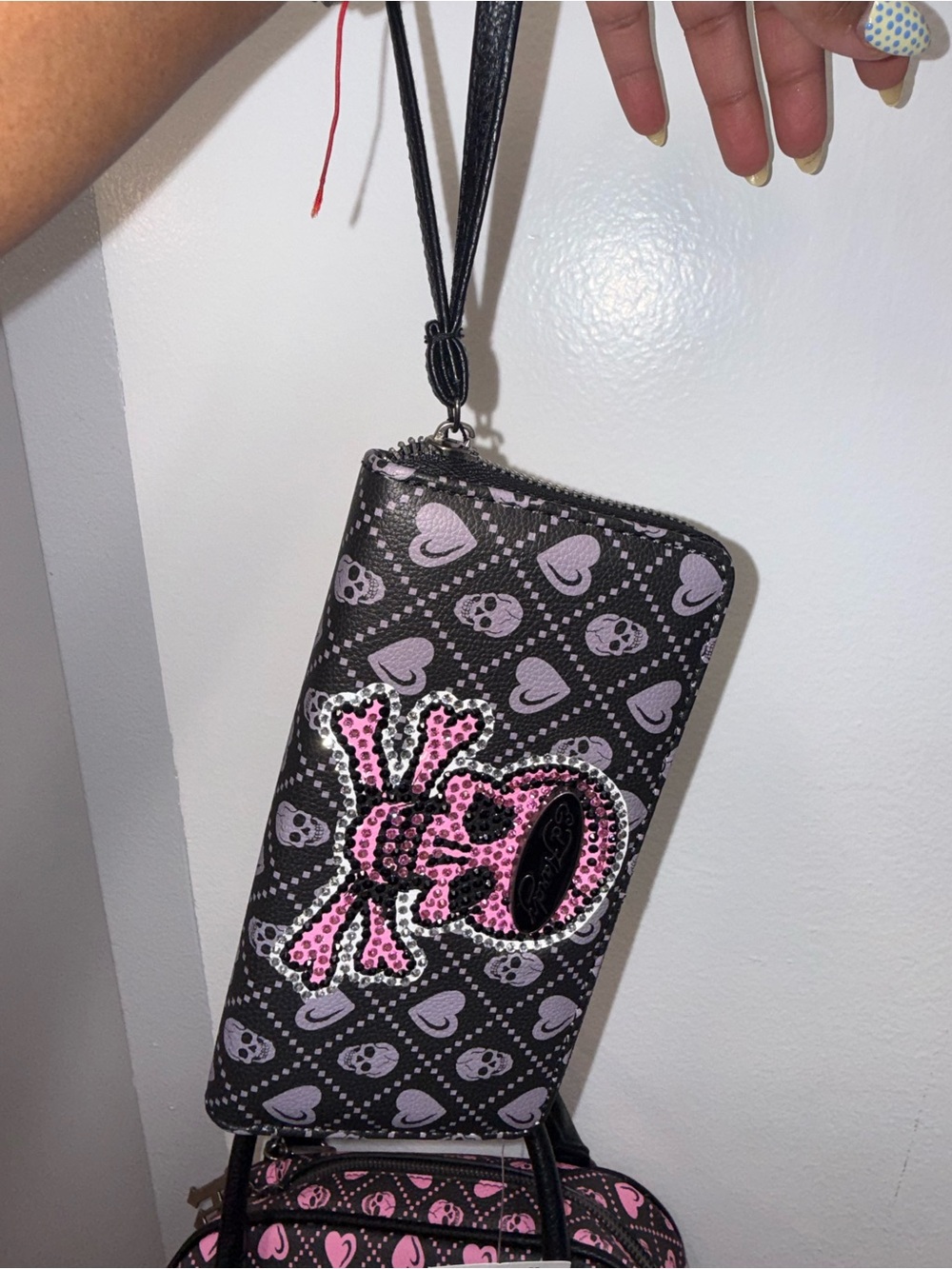 Ed Hardy Black & Pink Skull Satchel with Chain & Studded with matching wallet - Picture 11 of 14